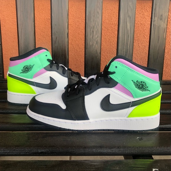 Air Jordan 1 Mid (554725 175) Pastels, NEW - Picture 2 of 7